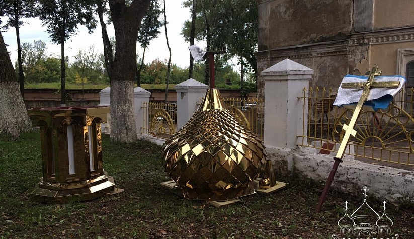 Золотой купол и крест для смоленского храма Спаса Преображения