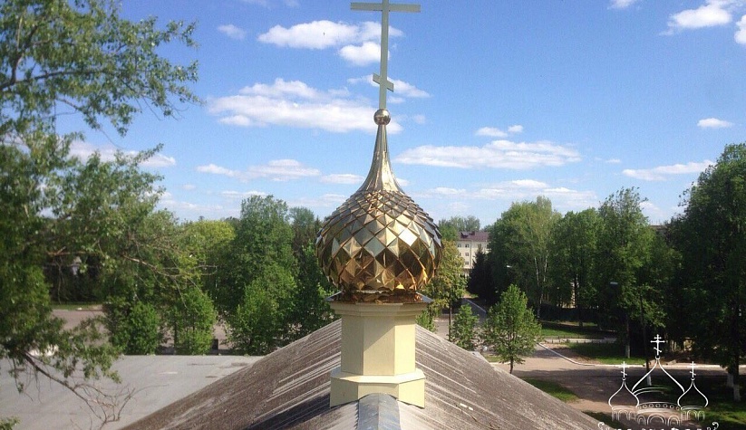 Монтаж купола и кровли храма в деревне Кошкино Липецкой области